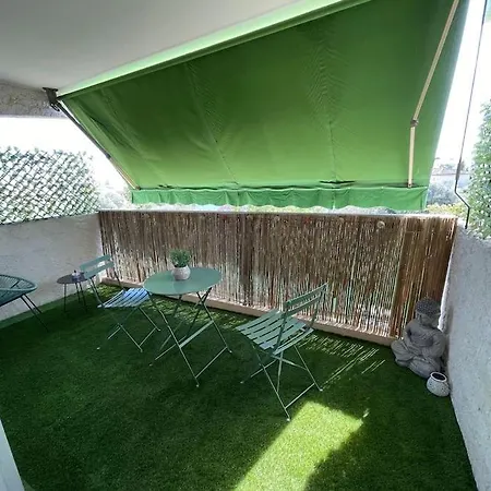 Studio Avec Grande Terrasse Apartman *